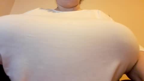 Snapshot of sweettm chatting on 16, 2, 2025 Maya online show from 16, 2, 2025