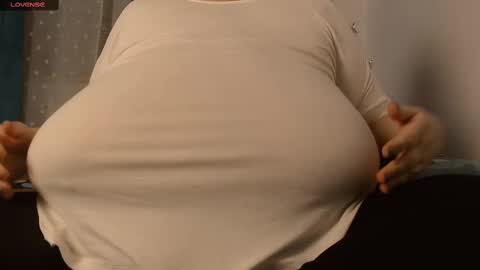 Snapshot of sweettm chatting on 18, 2, 2025 Maya online show from 18, 2, 2025