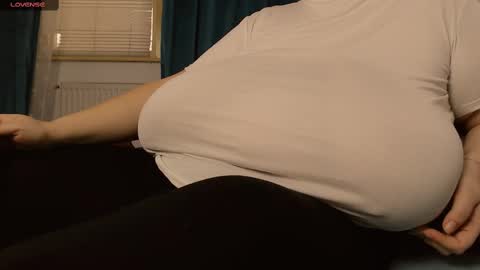 Snapshot of sweettm chatting on 21, 2, 2025 Maya online show from 21, 2, 2025