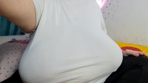 Snapshot of sweettm chatting on 28, 2, 2025 Maya online show from 28, 2, 2025