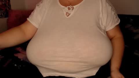 Snapshot of sweettm chatting on 19, 11, 2025 Maya online show from 19, 11, 2025