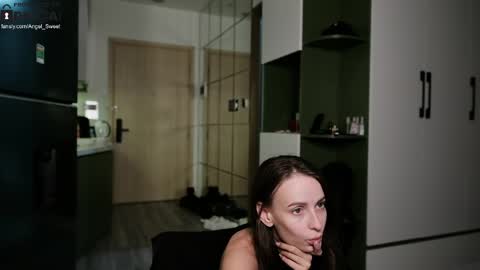 Leila and Alex online show from 2, 6, 2026