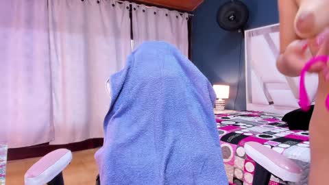 Snapshot of sweettyalondra chatting on 6, 2, 2025 ALONDRA online show from 6, 2, 2025