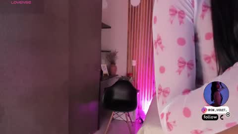sweetviolet___ online show from 17, 5, 2026