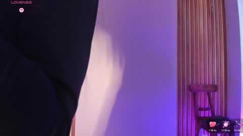 sweetviolet___ online show from 31, 5, 2026