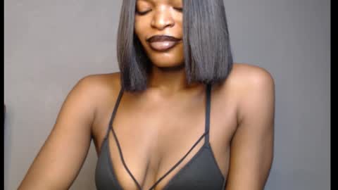 sweetxxboobsx online show from 27, 3, 2026