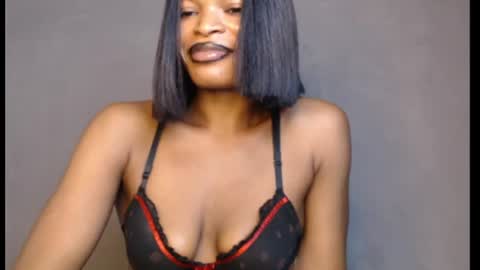 Snapshot of sweetxxboobsx chatting on 25, 6, 2026 sweetxxboobsx online show from 25, 6, 2026