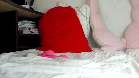 Snapshot of sweety_cum chatting on 20, 12, 2024 Mia online show from 20, 12, 2024