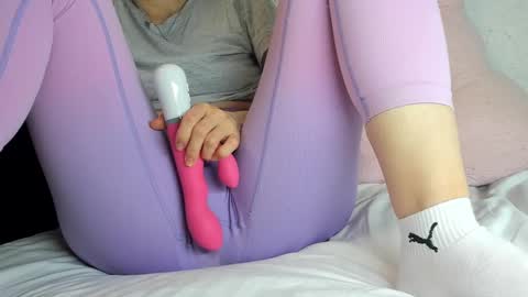 Snapshot of sweety_cum chatting on 22, 12, 2024 Mia online show from 22, 12, 2024