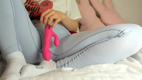Snapshot of sweety_cum chatting on 7, 2, 2025 Mia online show from 7, 2, 2025