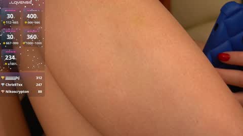 Snapshot of sweety_one_ chatting on 17, 12, 2024 Sweety one online show from 17, 12, 2024