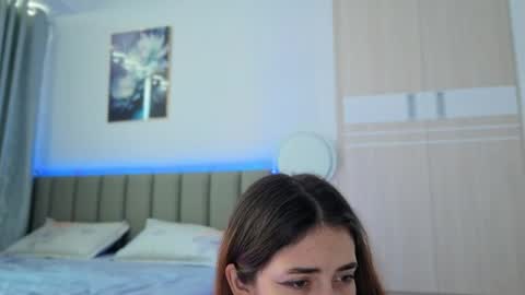 Vikky online show from 11, 4, 2026