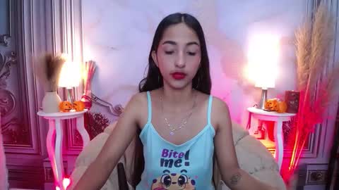 Snapshot of sweetylally chatting on 23, 10, 2025 LAURA online show from 23, 10, 2025