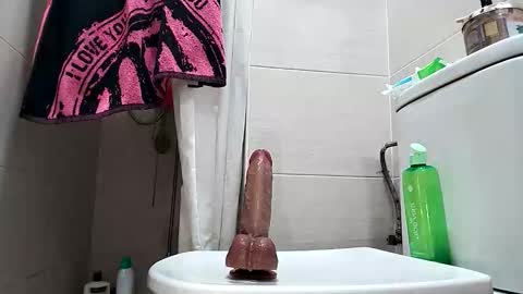 Snapshot of sweetywhity2 chatting on 23, 5, 2026 Silvia online show from 23, 5, 2026