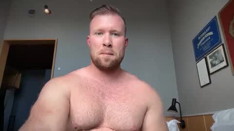 Snapshot of swekingxx chatting on 17, 5, 2026 swekingxx online show from 17, 5, 2026