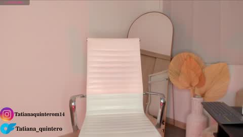 Snapshot of swt_molly chatting on 13, 12, 2024 Molly  online show from 13, 12, 2024