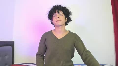 Snapshot of swwet_boy chatting on 3, 10, 2025 swwet_boy online show from 3, 10, 2025