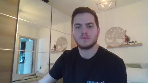 Snapshot of syl092 chatting on 12, 12, 2024 syl092 online show from 12, 12, 2024