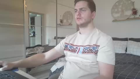 Snapshot of syl092 chatting on 5, 2, 2025 syl092 online show from 5, 2, 2025