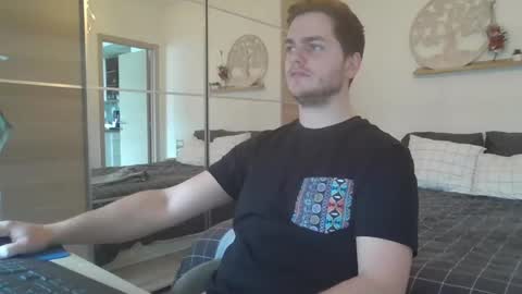 Snapshot of syl092 chatting on 9, 2, 2025 syl092 online show from 9, 2, 2025