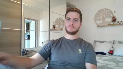 Snapshot of syl092 chatting on 13, 10, 2025 syl092 online show from 13, 10, 2025