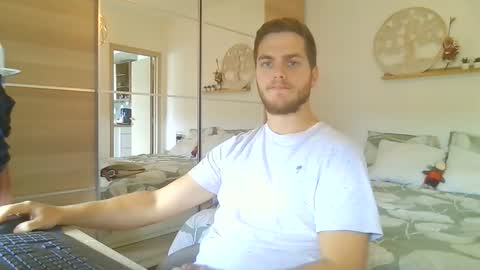 Snapshot of syl092 chatting on 20, 10, 2025 syl092 online show from 20, 10, 2025