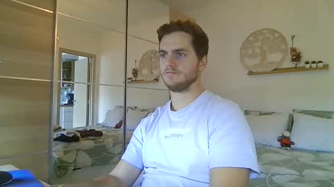 Snapshot of syl092 chatting on 17, 11, 2025 syl092 online show from 17, 11, 2025