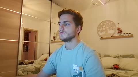 Snapshot of syl092 chatting on 18, 11, 2025 syl092 online show from 18, 11, 2025