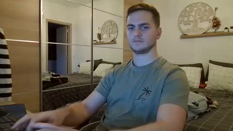 Snapshot of syl092 chatting on 3, 12, 2025 syl092 online show from 3, 12, 2025