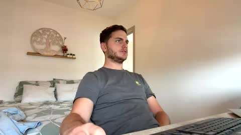 syl092 online show from 12, 3, 2026