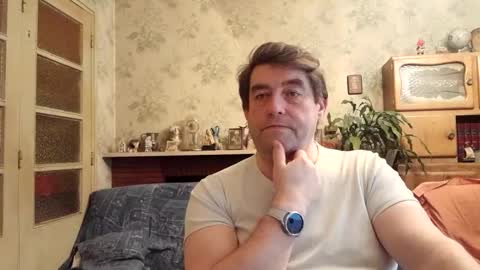 Snapshot of sympa_trique chatting on 12, 12, 2024 sympa_trique online show from 12, 12, 2024