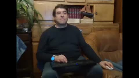 Snapshot of sympa_trique chatting on 15, 12, 2024 sympa_trique online show from 15, 12, 2024