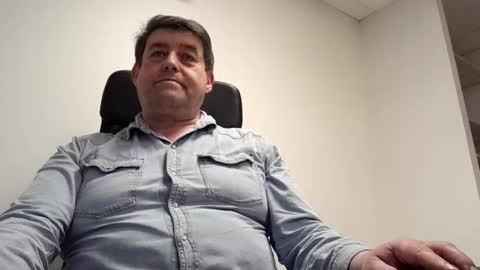 Snapshot of sympa_trique chatting on 11, 2, 2025 sympa_trique online show from 11, 2, 2025