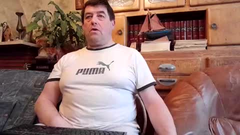 Snapshot of sympa_trique chatting on 22, 2, 2025 sympa_trique online show from 22, 2, 2025