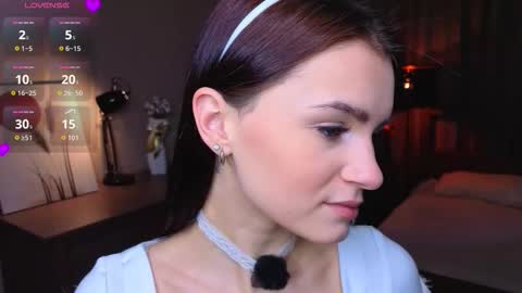 Snapshot of synne_glows chatting on 11, 9, 2025 Eva online show from 11, 9, 2025