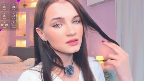 Snapshot of synne_glows chatting on 18, 11, 2025 Eva online show from 18, 11, 2025