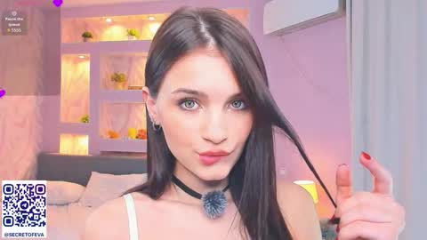 Snapshot of synne_glows chatting on 19, 11, 2025 Eva online show from 19, 11, 2025