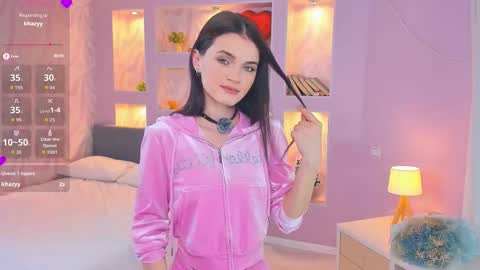 Snapshot of synne_glows chatting on 26, 11, 2025 Eva online show from 26, 11, 2025