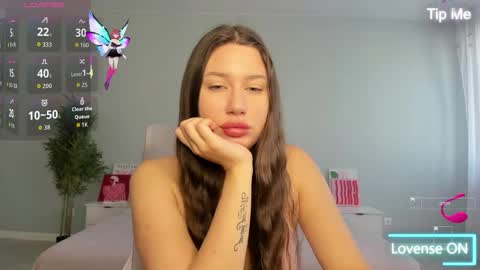 Snapshot of synop_sis chatting on 21, 10, 2025 Mila online show from 21, 10, 2025