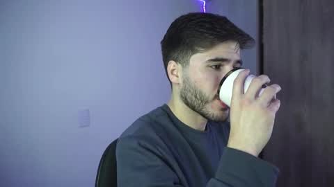 t0ny_wylie online show from 21, 12, 2024