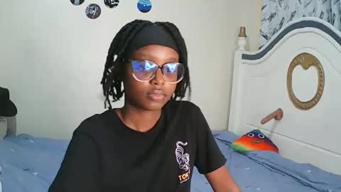 Snapshot of t_okyo chatting on 31, 10, 2025 TOKYO online show from 31, 10, 2025