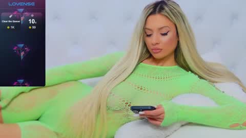 Snapshot of taahiraarabian chatting on 3, 2, 2025 Arianna online show from 3, 2, 2025