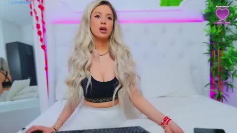 Snapshot of taahiraarabian chatting on 6, 3, 2025 Arianna online show from 6, 3, 2025