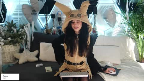 Snapshot of taanni_bc chatting on 17, 12, 2025 TAANNI online show from 17, 12, 2025