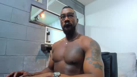 Snapshot of tafari_1 chatting on 3, 11, 2025 Tafari Zulu online show from 3, 11, 2025