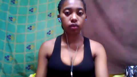 Snapshot of tahiriniah chatting on 2, 3, 2025 tahiriniah online show from 2, 3, 2025