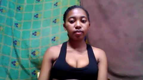 Snapshot of tahiriniah chatting on 3, 3, 2025 tahiriniah online show from 3, 3, 2025