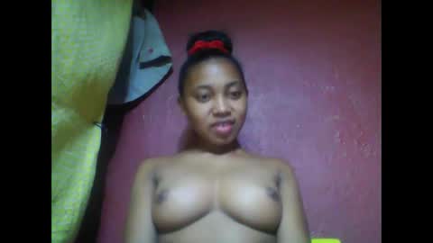 Snapshot of tahiriniah chatting on 5, 3, 2025 tahiriniah online show from 5, 3, 2025