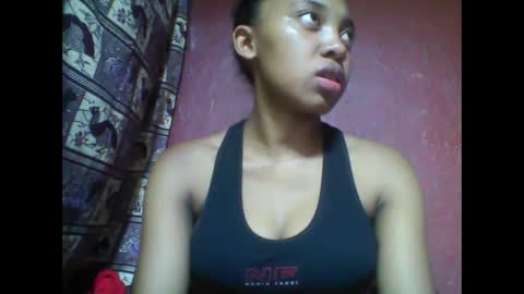 Snapshot of tahiriniah chatting on 6, 3, 2025 tahiriniah online show from 6, 3, 2025