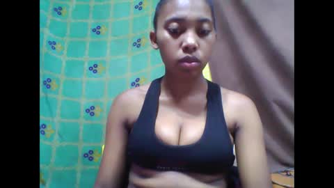 Snapshot of tahiriniah chatting on 11, 3, 2025 tahiriniah online show from 11, 3, 2025